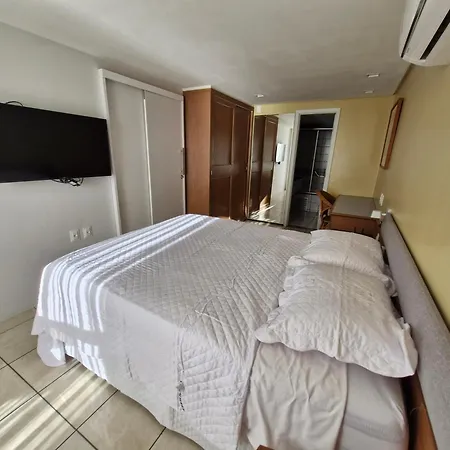 Hotel Iate Plaza - Flat 1504 Particular